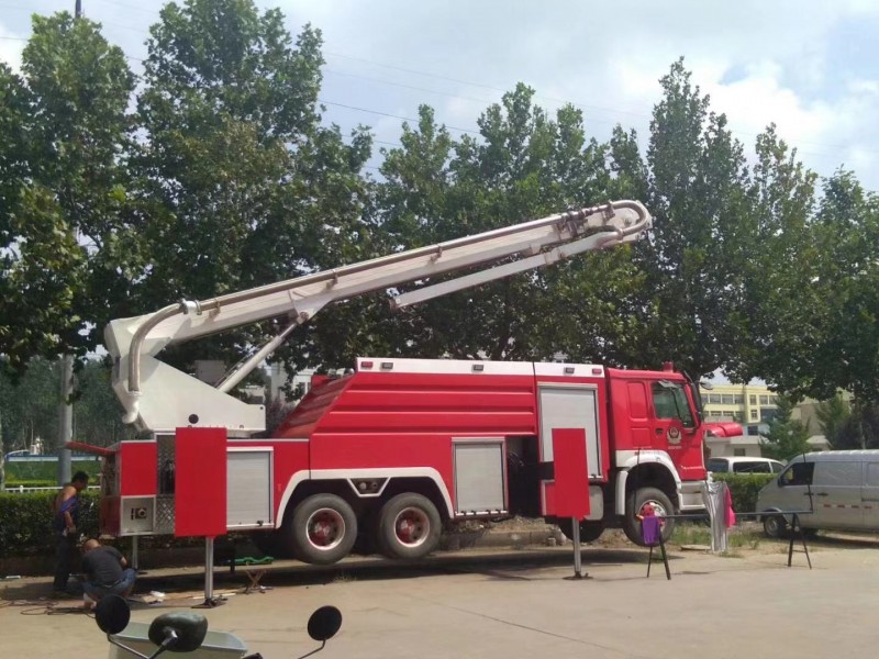 我公司為某消防大隊(duì)維修過火高噴車4